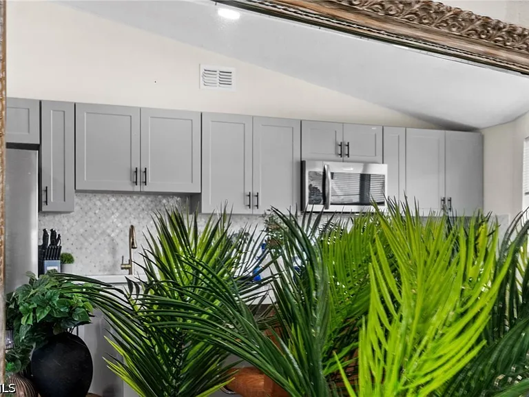 190 Tarpon Rd — Photo 30