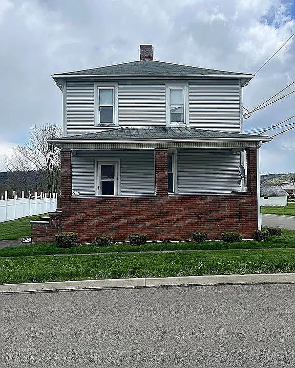 1st image of 2207 2nd Ave