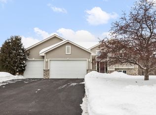 1135 Cardinal Cir, Mayer, MN 55360