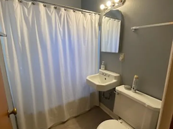 7323 W Center St APT 5, Milwaukee, WI 53213