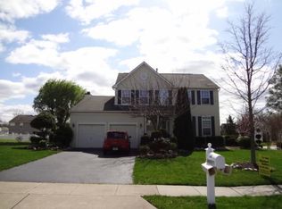 50 Amherst Dr, Burlington, NJ 08016
