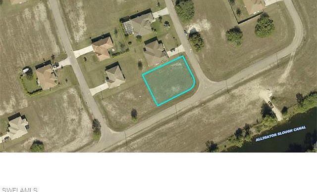 1st image of 4302 NE 21st Ct