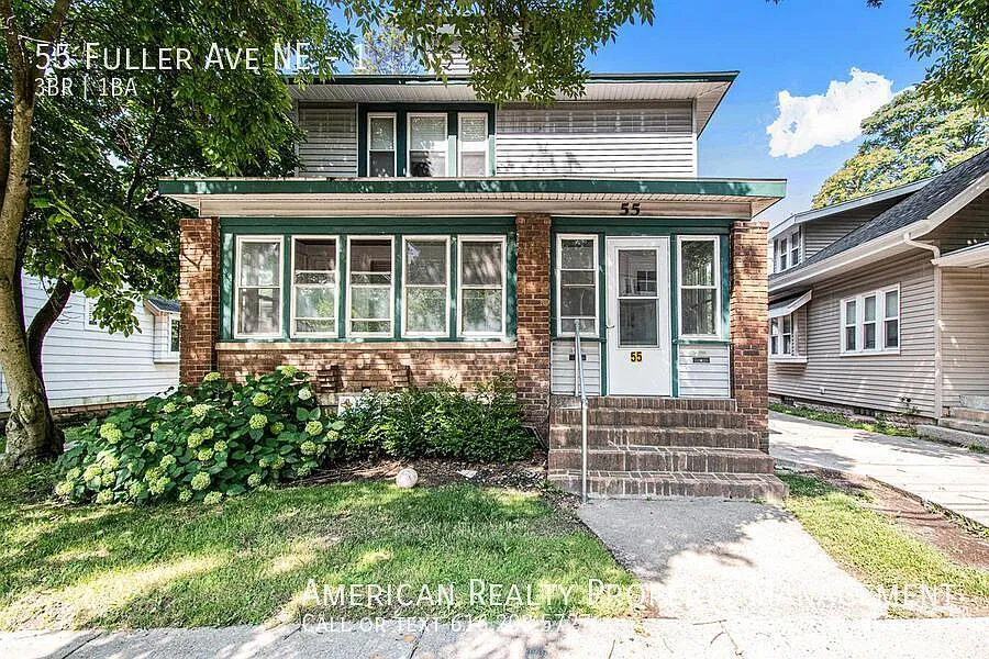 55 Fuller Ave NE #1