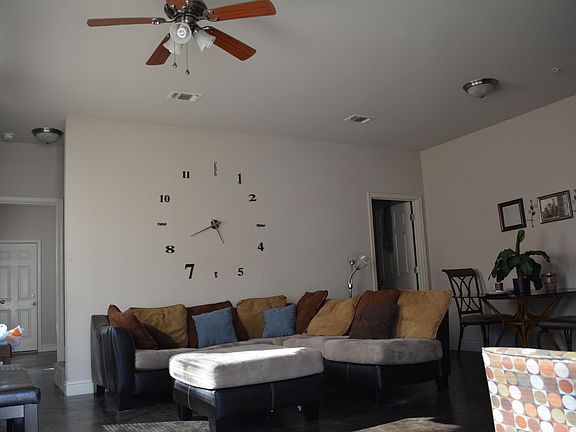 5th image of 2981 Magnolia Dr