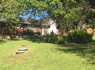 828 Amon Trl, Azle, TX 76020