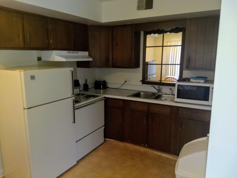 1st image of 3608 Lakeshore Dr APT B10
