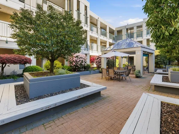 20680 56th Ave #301, Langley, BC V3A 3Z1