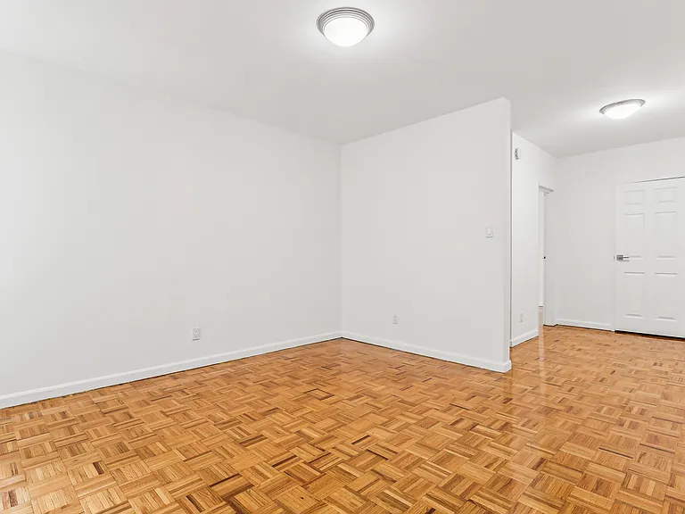 628 W 151st St #3F — Photo 7