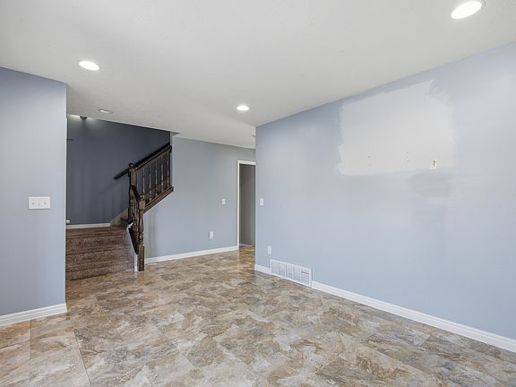 3rd image of 1166 N 220 W Unit 129