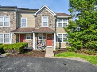 54 Lower Ridge View Cir APT E, East Stroudsburg, PA 18302
