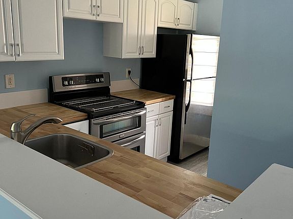 5th image of 4847 Via Palm Lakes #1014