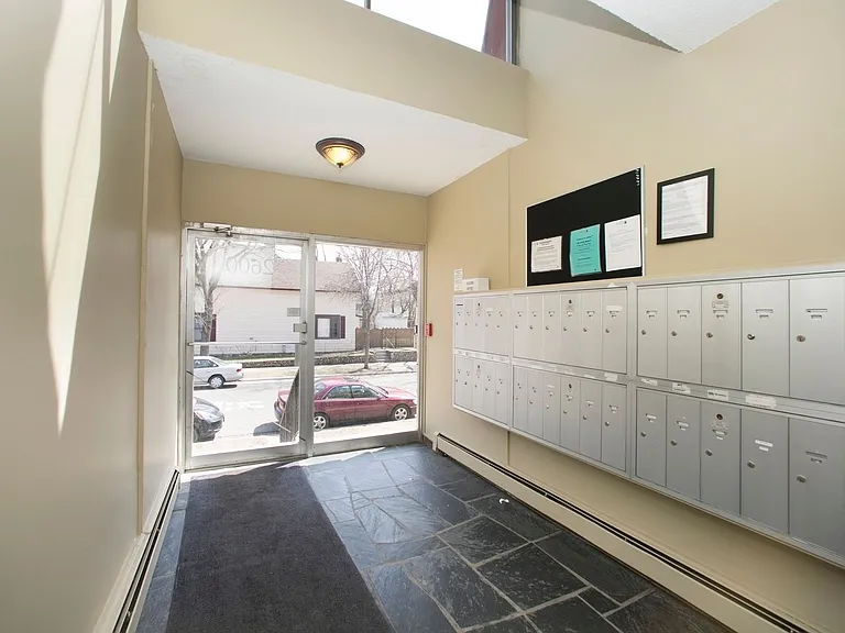 2600 Bryant Ave S — Photo 20