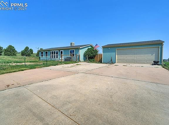 3rd image of 4080 Blue Stallion Dr