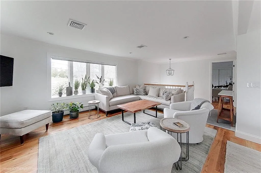 4 Evarts St — Photo 2