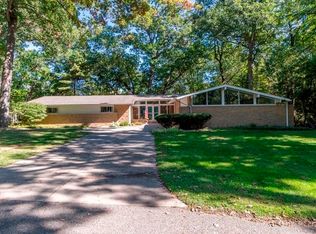 17125 Cherokee Dr, South Bend, IN 46635