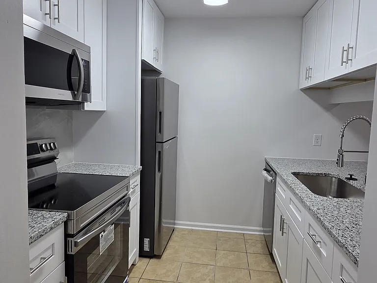 96 Ashley Hall Plantation Rd #B — Photo 6