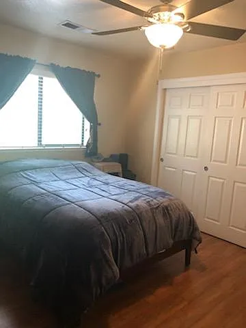 2 bed, 1000 sqft, $1,760 — Photo 3