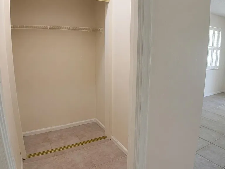 13368 Bedford Mews Ct — Photo 4