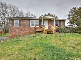 525 Berry Ridge Rd, Jonesborough, TN 37659