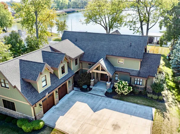9688 Lakeshore Dr E, Huntsville, OH 43324