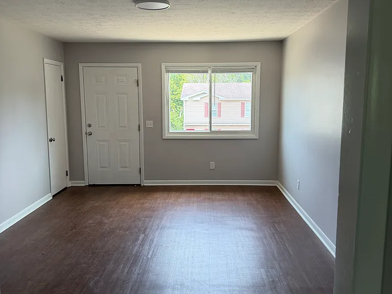 501-505 N 4th St #503 — Photo 3