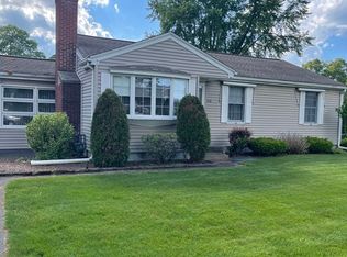 106 Deslauriers St, Chicopee, MA 01020