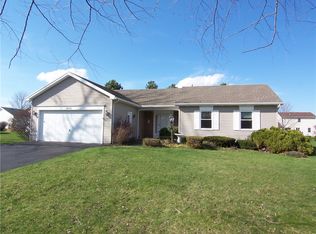 940 Limpet Dr, Webster, NY 14580