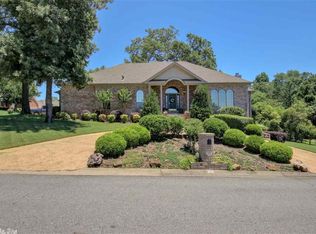 61 Norfork Dr, Maumelle, AR 72113