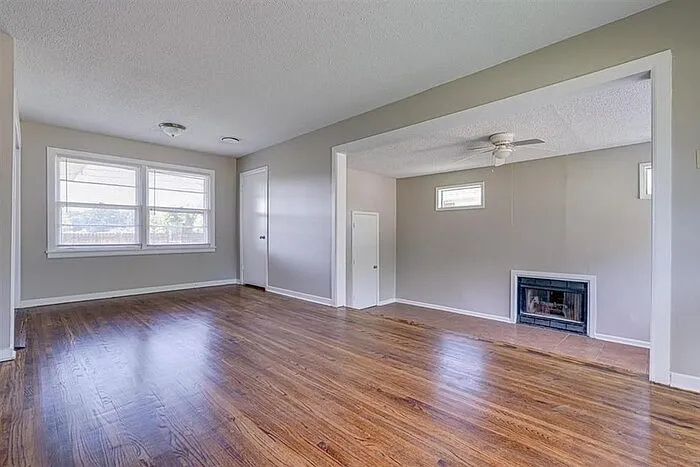 1749 Dearing Rd — Photo 16