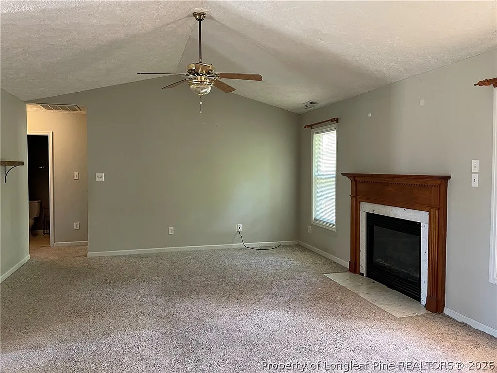 4 bed, 2.0 bath, 1753 sqft, $1,775 — Photo 2
