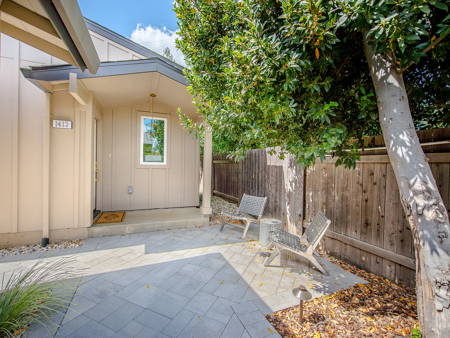 1411 Orange Ln — Photo 4