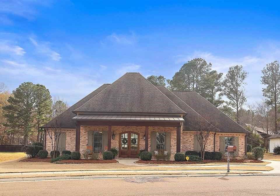 1st image of 103 Ironwood Plantation Blvd