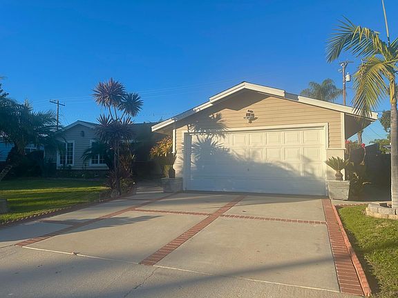 4th image of 10331 Eleanor Dr