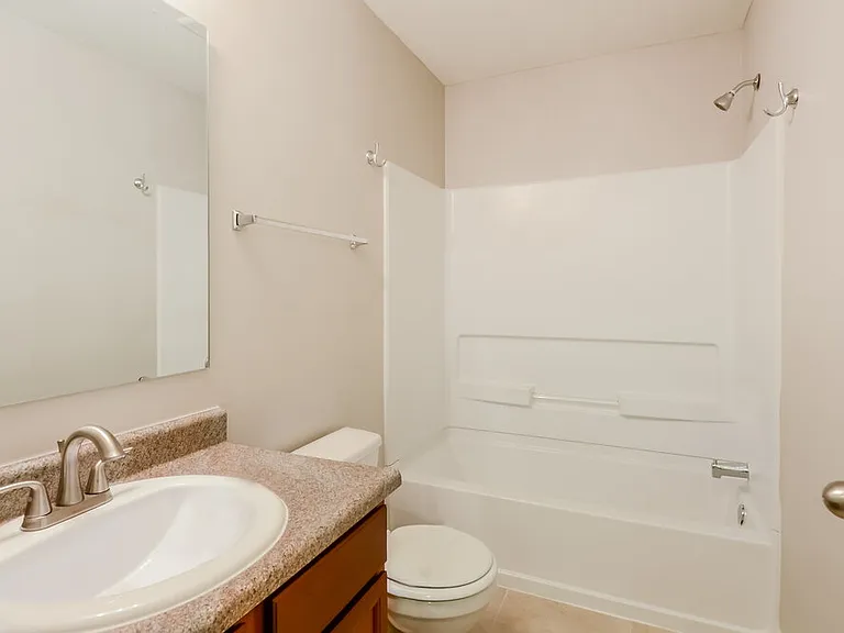 2349 Bridlewood Dr — Photo 16
