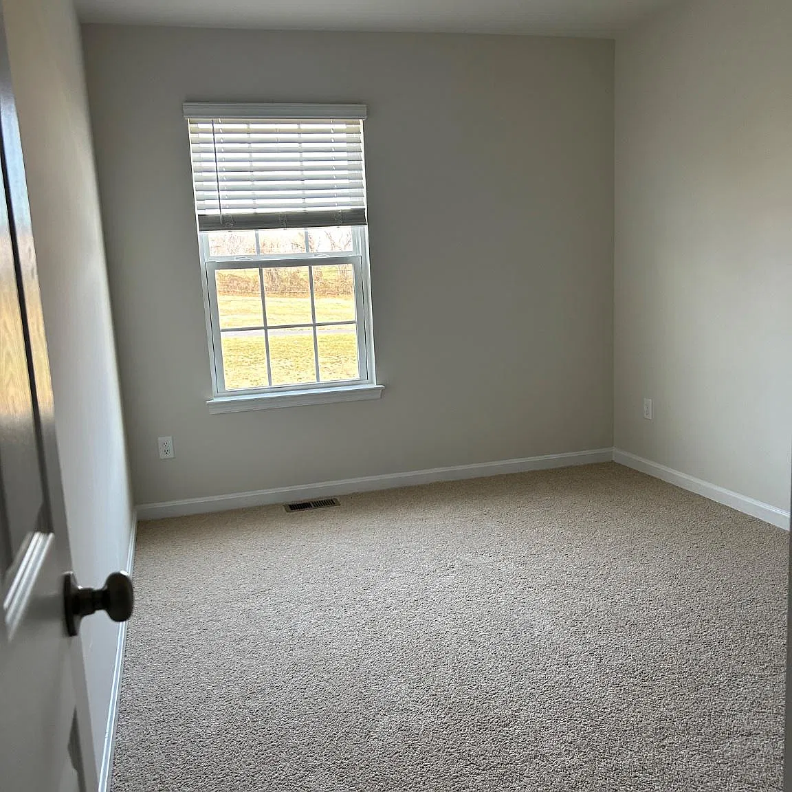 3 bed, 2.5 bath, 1500 sqft, $1,750 — Photo 4