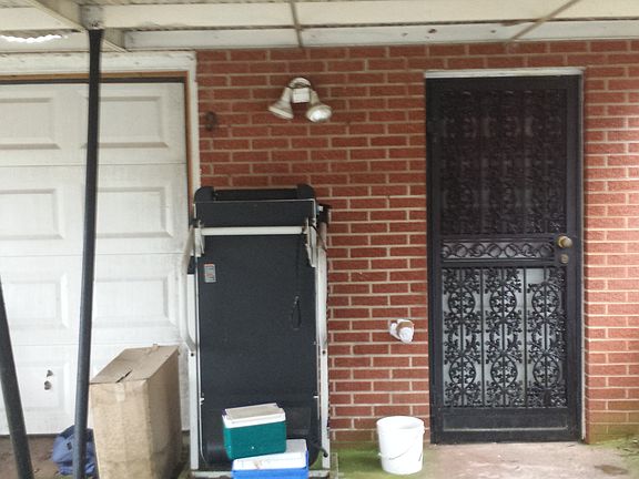3rd image of 1068 Artella Dr