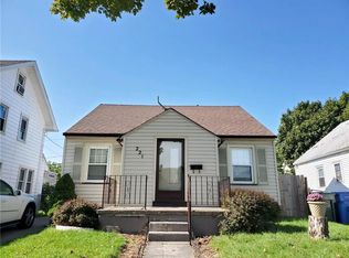 221 Rockview Ter, Rochester, NY 14606