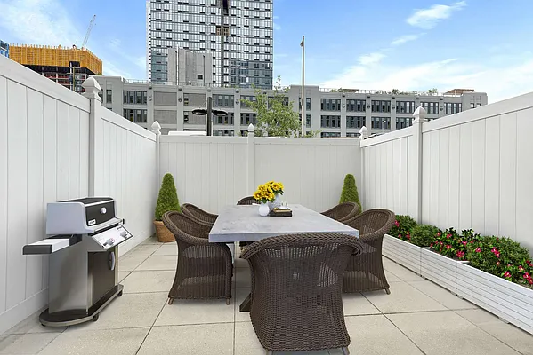 Rented by Compass | media 21