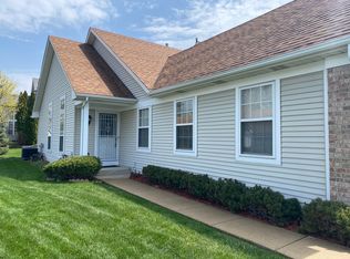426 Prairieview Dr, Oswego, IL 60543