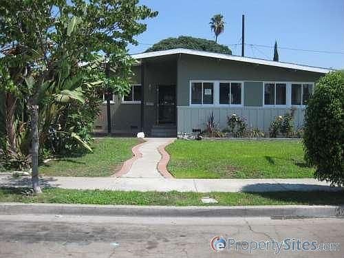 1st image of 216 N Carolyn Way