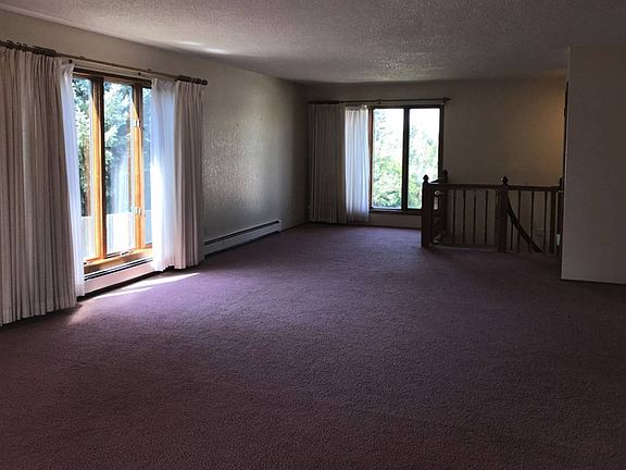 2nd image of 817 Park Ave