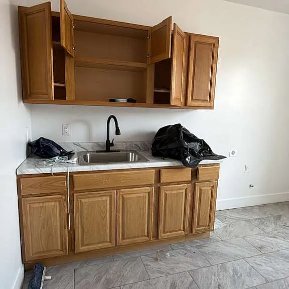 2083 Union St #4 — Photo 3