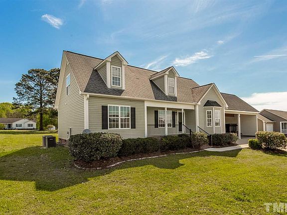 3rd image of 438 Water Oak Dr