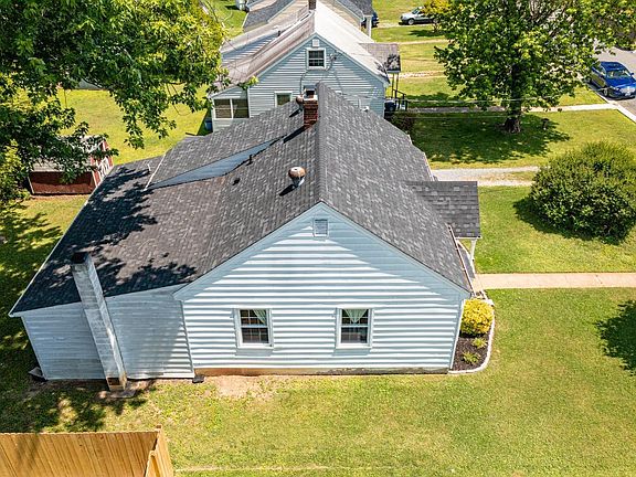 3rd image of 1306 Fort Manor Dr