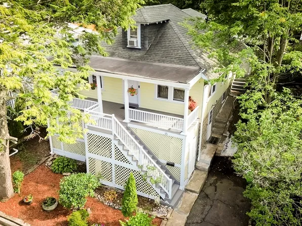 15 Murray Hill Rd, Medford, MA 02155