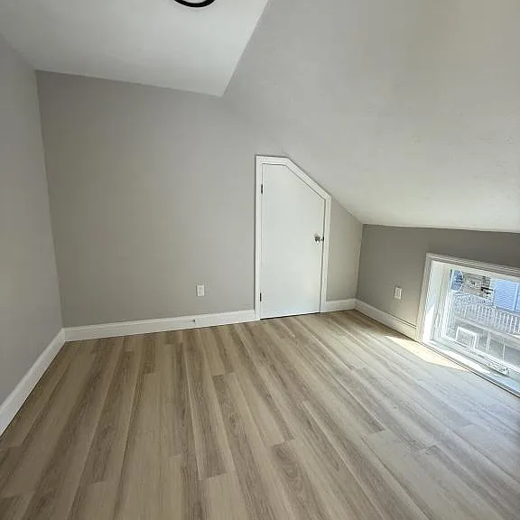 169 Grant St — Photo 4