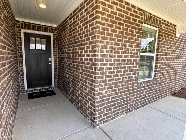 28 Coolidge Dr — Photo 1
