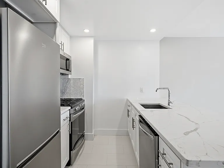 784 Columbus Ave #14C — Photo 6