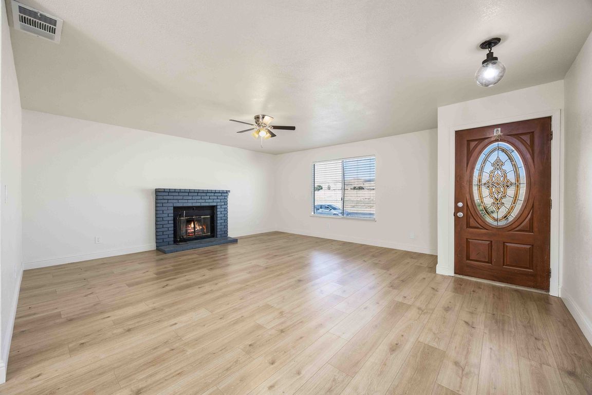 next background image