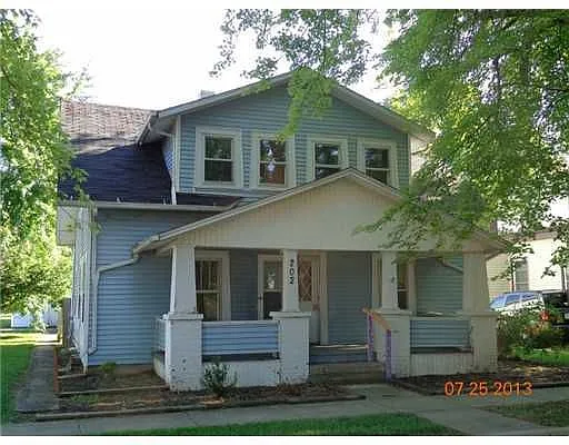 202 E Newell St photo 1